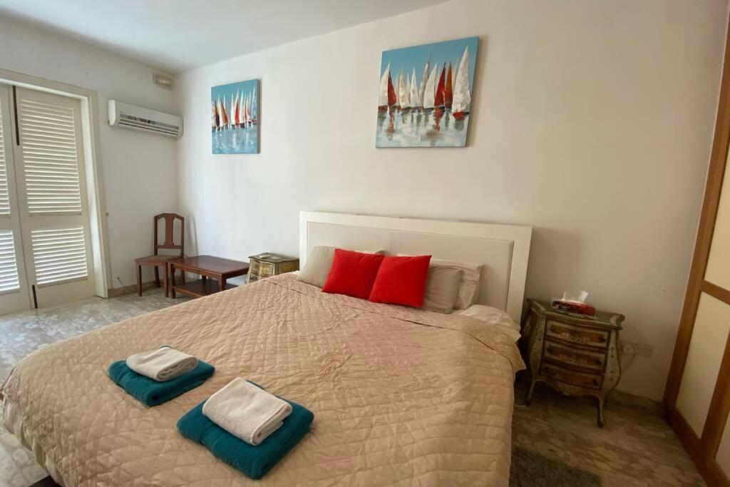 Apartment Amazing Sea View Sea Front 3 Bedroom Sliema
