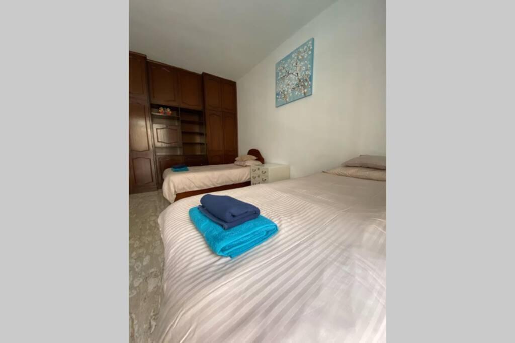 Amazing Sea View Sea Front 3 Bedroom *