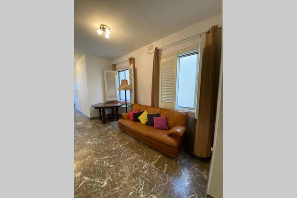 Apartment Amazing Sea View Sea Front 3 Bedroom *