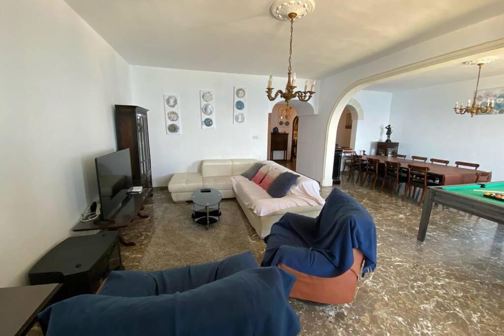 Amazing Sea View Sea Front 3 Bedroom Apartamento *